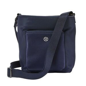 LULULEMON All Set Mini Travel Bucket Bag in black
